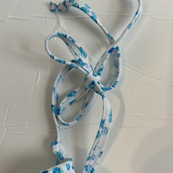 SHEIN Size Small Blue White Ditzy Floral Bikini Swim Top Padded Adjustable Strap - Picture 3 of 6
